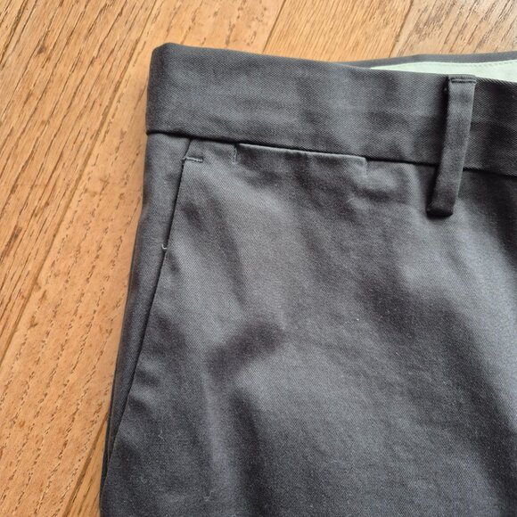 Banana Republic Aiden Slim Fit Chino Pants Charcoal 34" x 36" - Picture 4 of 15